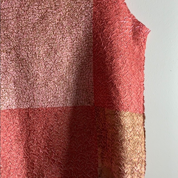 Fun Textured Top - Picture 3 of 4